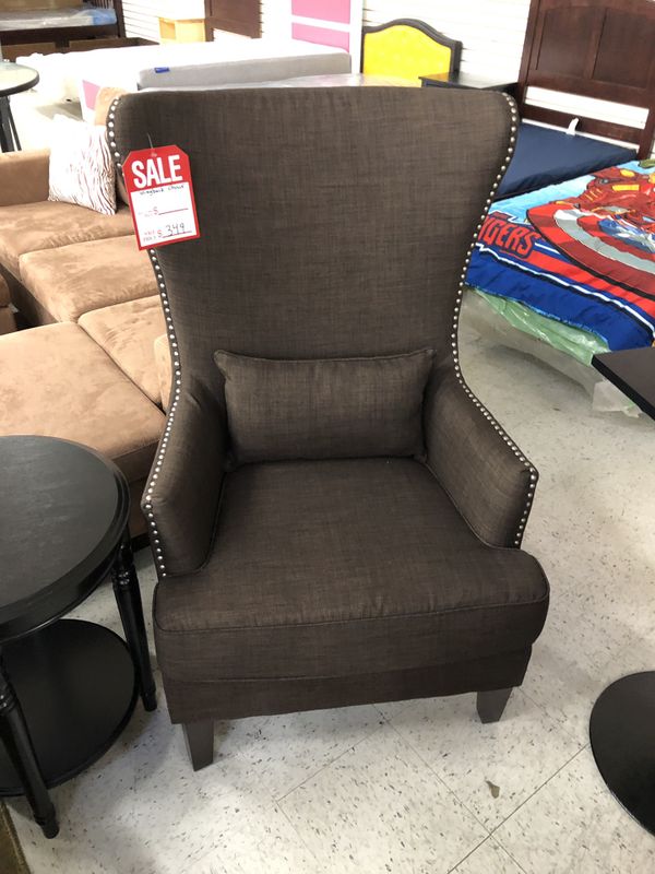 Accent chair for Sale in Marysville, WA - OfferUp