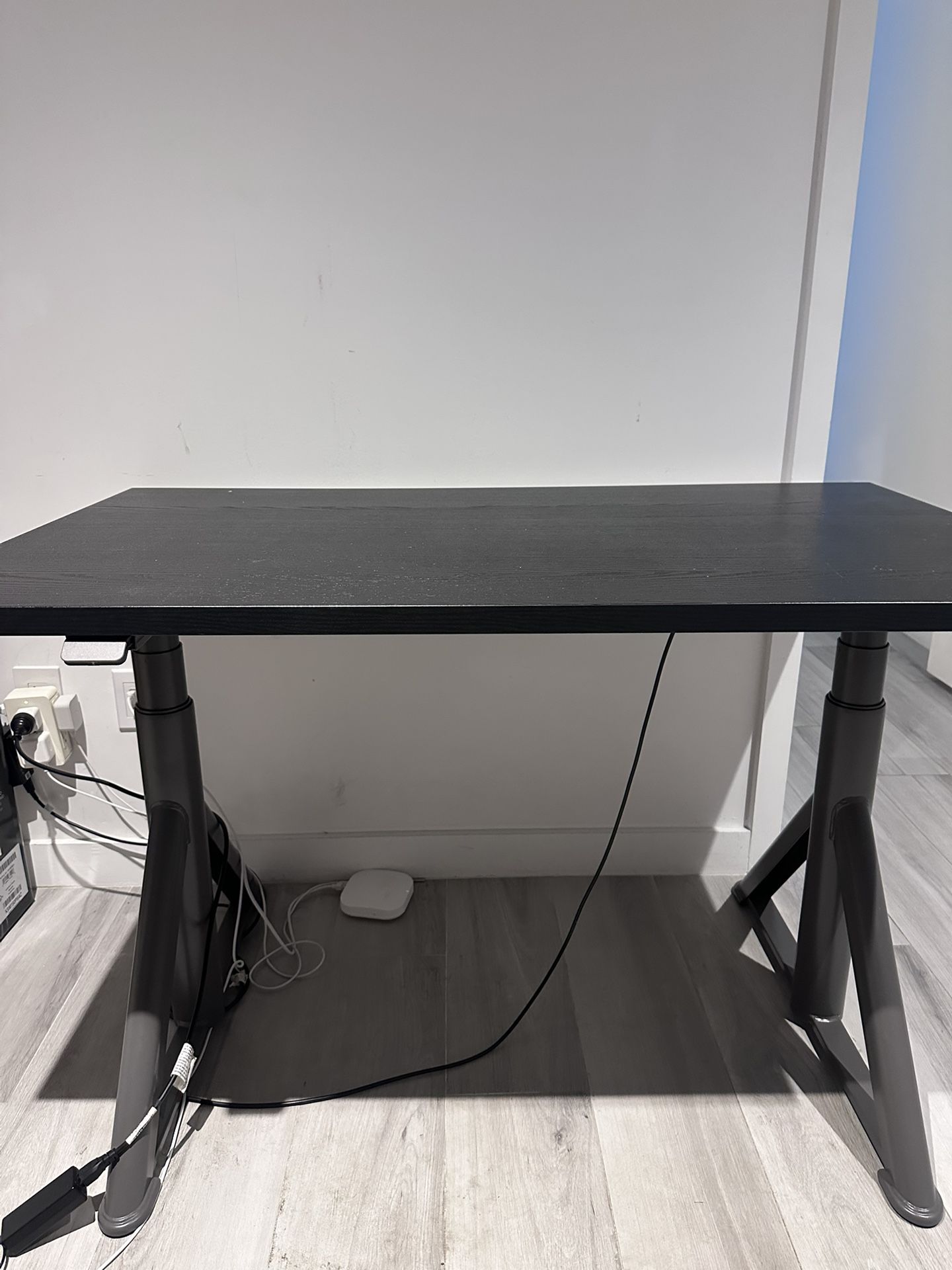 IKEA Electric Height Adjustable Standing Desk – Black Top, Gray Frame