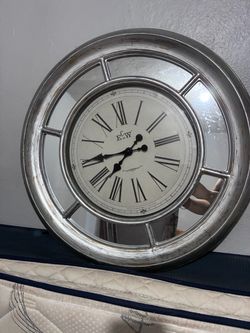 Clock mirror