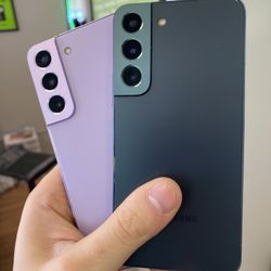 Unlocked Samsung Galaxy S22 5G 128GB