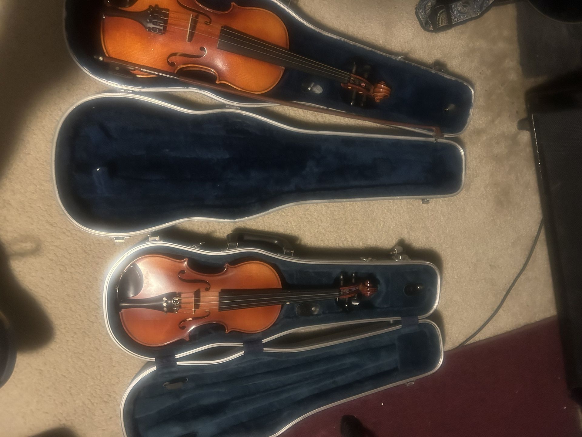 For Sale. Smaller Scale Acoustic Violins For Beginners.
