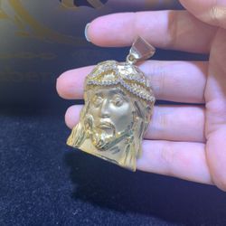 14K Yellow Gold Jesus Pendant 100% Gold