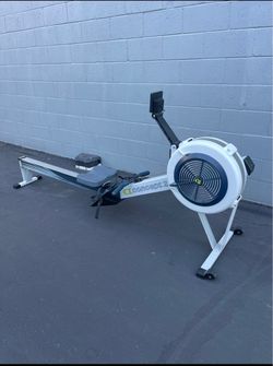 Concept2 Model D Rowing Machine with PM5 Monitor…. Home Gym Fitness….