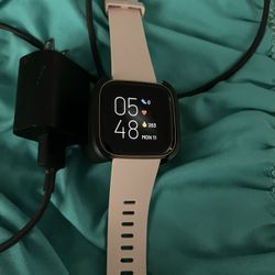 Fitbit Versa 2  Like New 