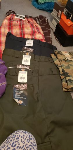 SHORTS( NEW )Levi's, dickies, and much more
