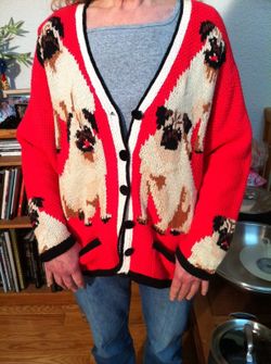 Pug sweater. Hand knit.