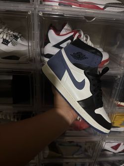 Jordan 1 blue moon