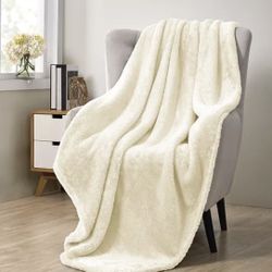 New Super Soft Sharpa Throw Blanket -off White 60x70
