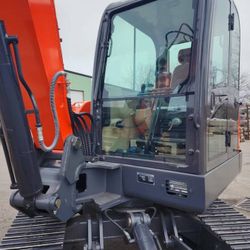 WHOLESALE PRICE BRAND NEW 6.2T EXCAVATOR Kubota Engine