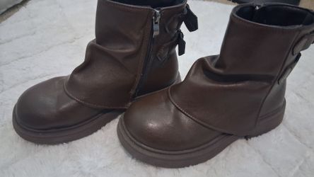 Brown Leather Ankle Boots with Side Zipper