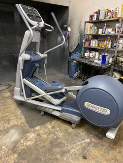 Precor 815 EFX Elliptical (Delivery Included)