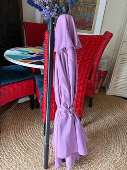 NICE LAVENDER COLOR PATIO UMBRELLA In Walnut Creek