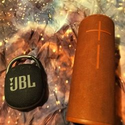 Ultimate Ears - MEGABOOM 3 Portable Speaker With JBL Clip 4
