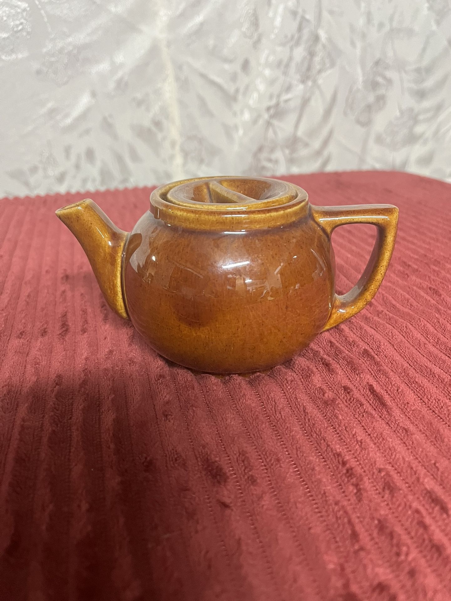 Vintage Ceramic/Porcelain Teapot W/Lid