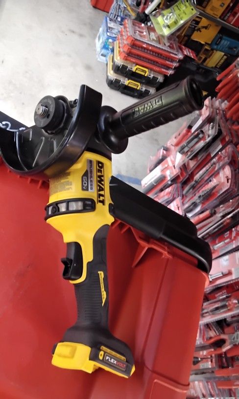 DeWalt 60V Max Brushless 4-1/2" /6"(115mm /150mm) Grinder. Tool Only
