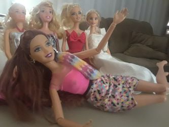 Barbie and her friends