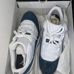 Jordan 11 low navy blue Snakeskin