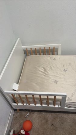 Free toddler bed