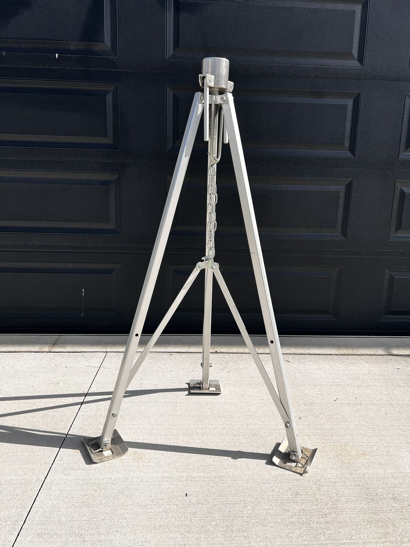 5th Wheel Tripod Stabilizer