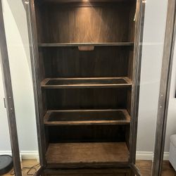 Living Spaces Rockport 75” China Cabinet 