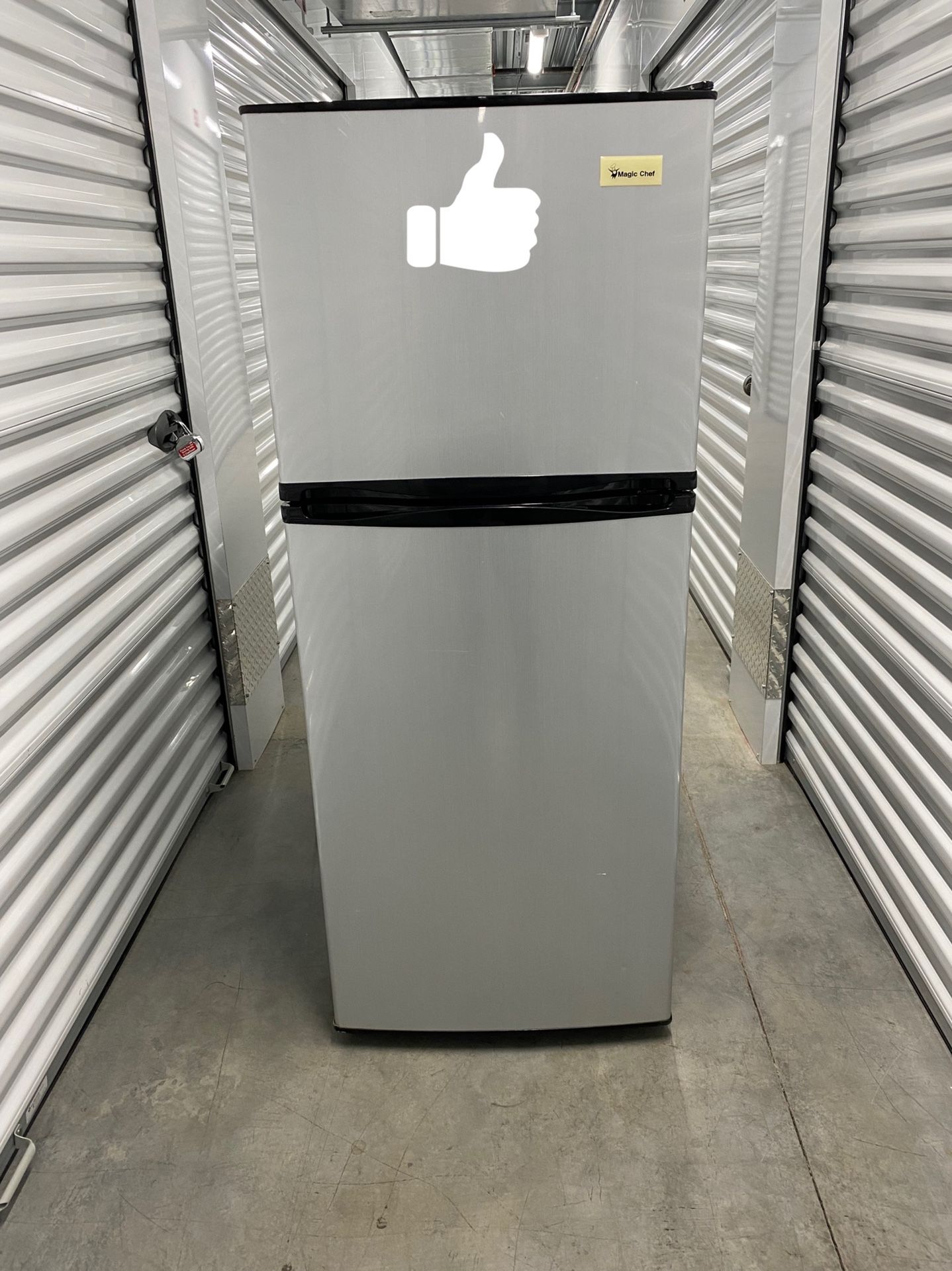 MAGIC CHEF 24” LIKE NEW AVAILABLE