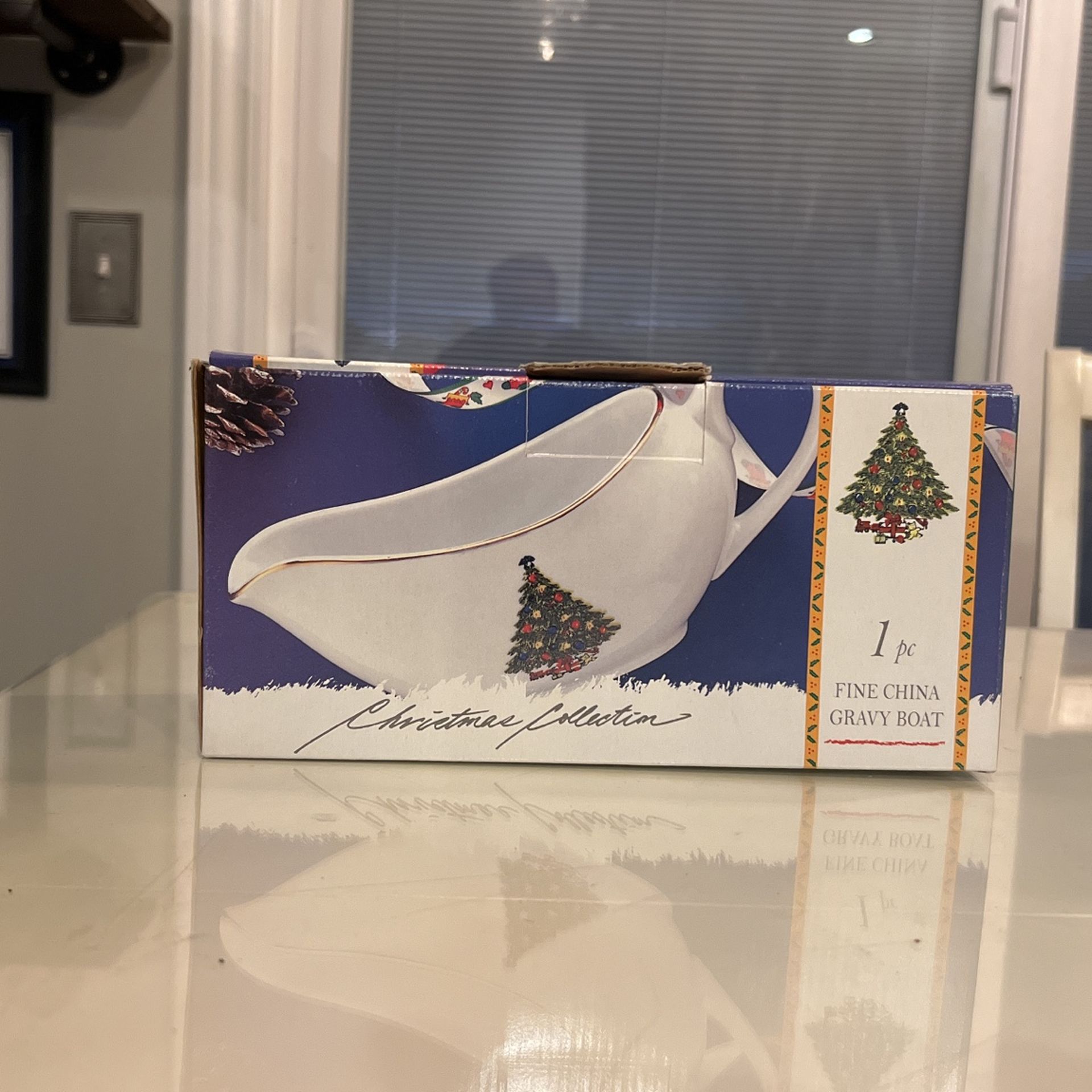 Christmas collection Gravy Boat