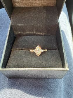 14k Gold / Natrual Diamond Ring