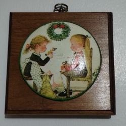 VINTAGE CHRISTMAS DECO WALL ART SQUARE PLAQUE 5.5" - N1