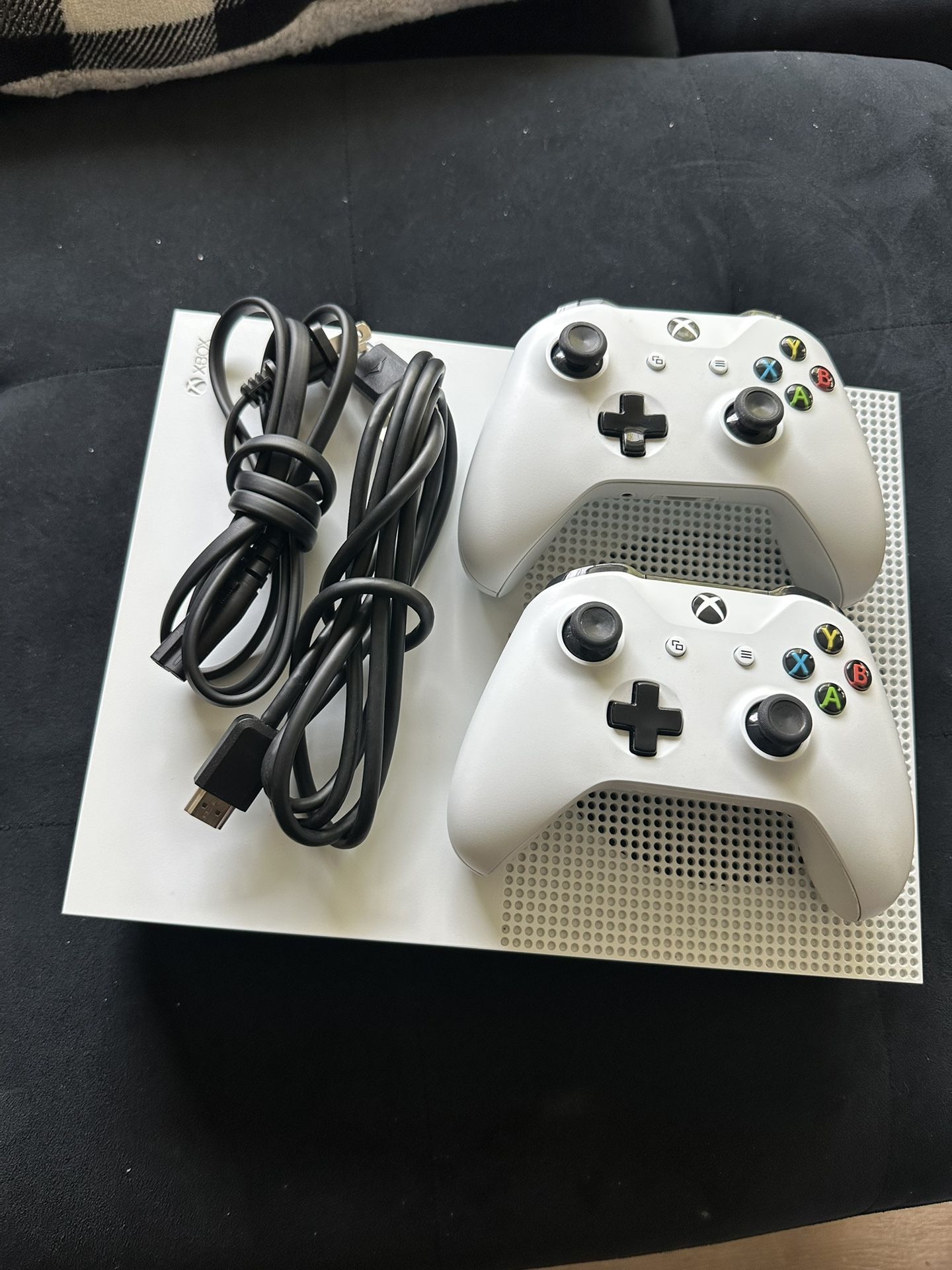 Xbox One S 