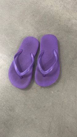 Sandals/flip Flops