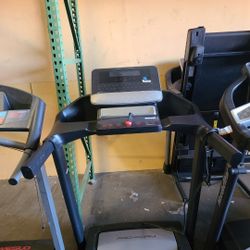 Proform Trainer 8.7 Treadmill- 10% incline 12mph max speed - 380$ 