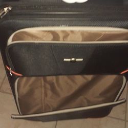Wisdome Brand UK Brand New Set Of  Suitcases 
