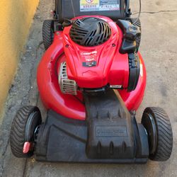 Troy-Bilt 21" Self-Propelled Lawn Mower Runs Great Máquina con Transmisión Trabaja bien