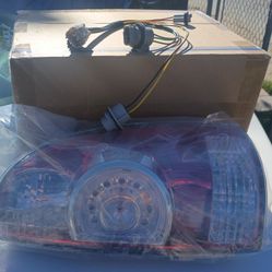 LED Tail Lights Assembly Brake Lamps Fit for 2005-2015 Toyota Tacoma Replace (contact info removed) (Right side)