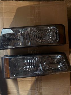 03-07 Chevy Silverado HALO HEADLIGHTS
