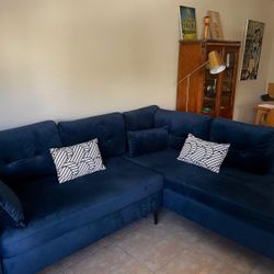 Blue Velvet Couch (branded Daniel Hechter)