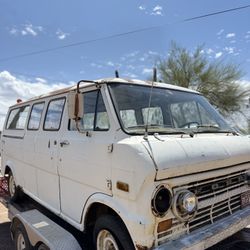1972 Ford Club Wagon