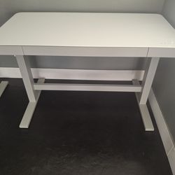 Tresanti Electric Adjustable Height Glass Top Desk