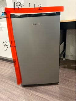 Hisense Mini Fridge