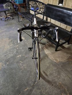 windsor road bike. 24 speed 54 frame size excellent condition no issues ready to ride aluminum frame. Pick up only. Frey rd. 77034. No holds for