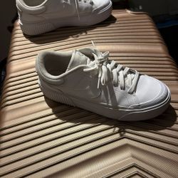 White Nike Tennis Shoes