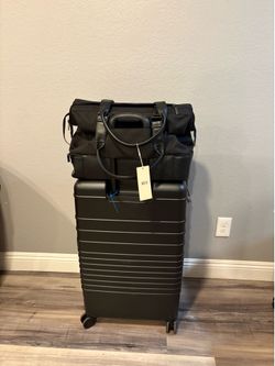 Beis suit case