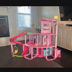 Barbie Dream House 