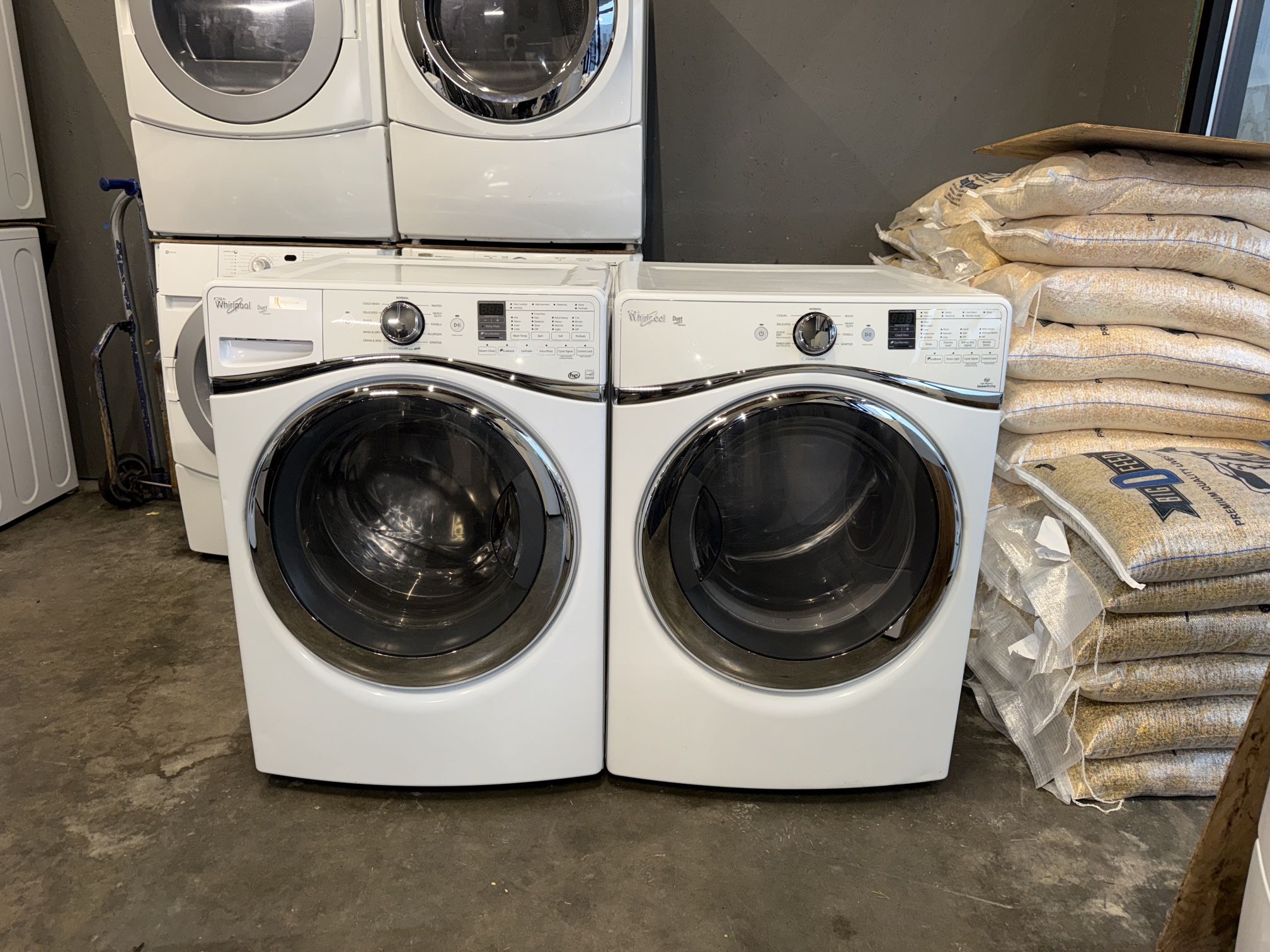 WHIRLPOOL XL CAPACITY WASHER DRYER ELECTRIC SET