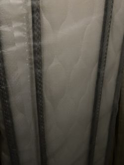 Super Thick Double Sided Of Queen Mattress. Pillow Top.