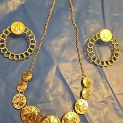 VINTAGE WOMEN'S GOLD COIN NECKLACE & EARRINGS 
