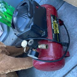 2 Gal Small Central Pneumatic Oilers Compressor 