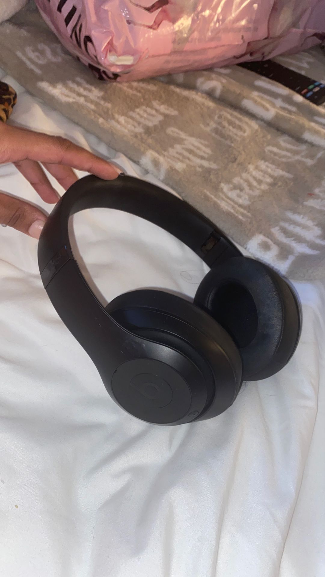 Black beats by Dre headphones
