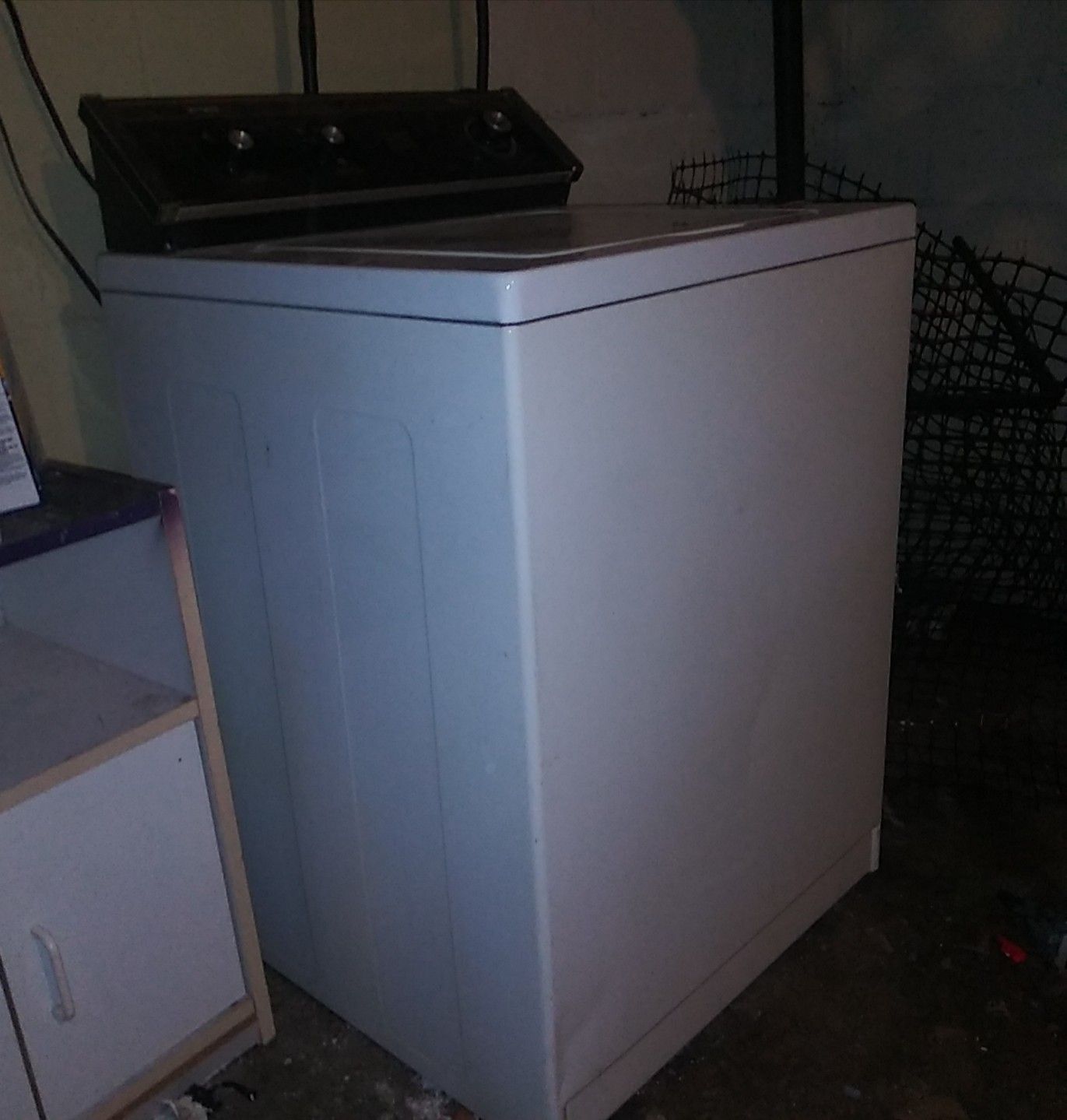 Whirlpool washer and Armana dryer in good condition