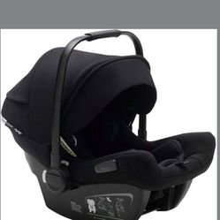 Bugaboo Turtle air by Nuna car seat + base US GREY (was $520 new) FREE BONUS TRAVEL BAG WORTH $30!!PLUS BUGABOO CAR SEAT TO STROLLER ADAPTERS $70!!